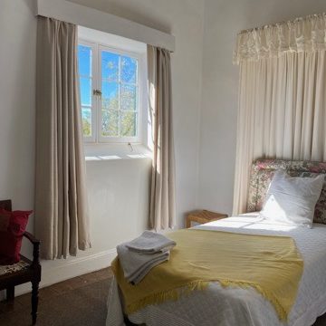 Standard-Room-Dwarsvlei-Guest-House-Karoo-Middelburg-Accommodation-Upstairs-Single-1