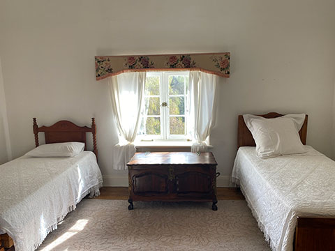 dwarsvlei-guest-house-family-room-thumb